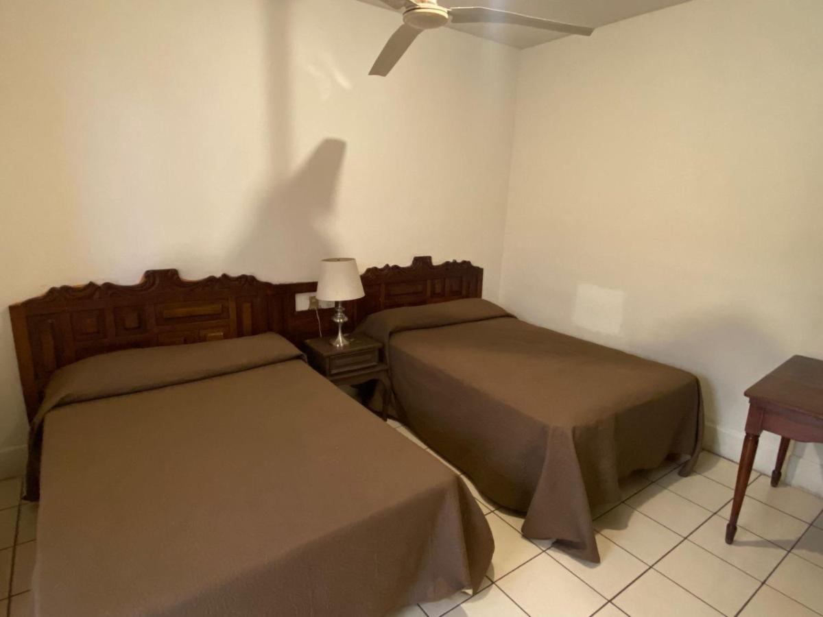 Hotel Maya Ixtlan Ixtlan del Rio Buitenkant foto